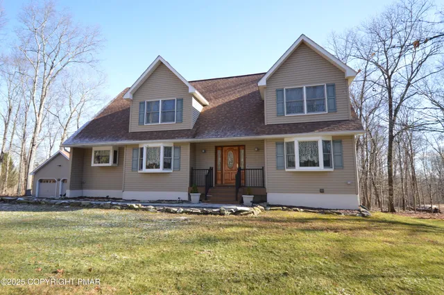 $669,900 | 221 Spruce Run Drive, Dingmans Ferry, PA 18328