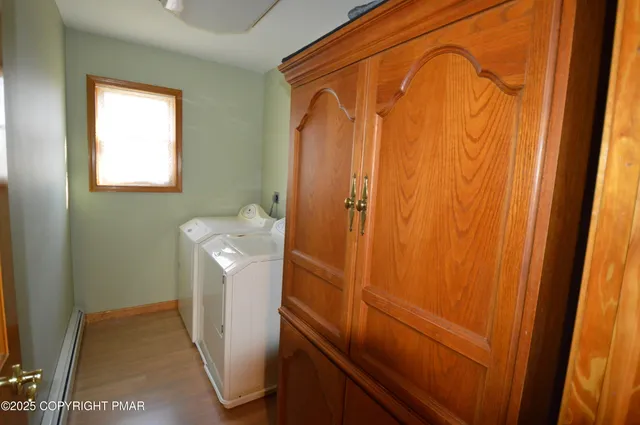 $669,900 | 221 Spruce Run Drive, Dingmans Ferry, PA 18328