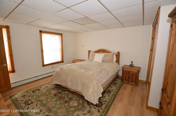 $625,000 | 221 Spruce Run Drive, Dingmans Ferry, PA 18328