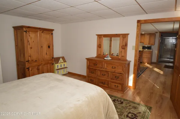 $625,000 | 221 Spruce Run Drive, Dingmans Ferry, PA 18328