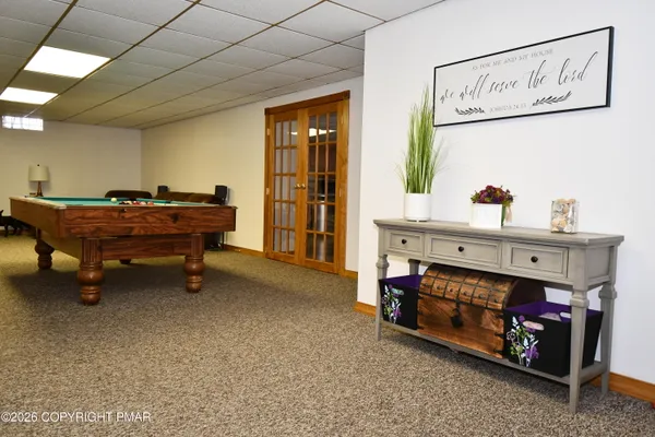 $625,000 | 221 Spruce Run Drive, Dingmans Ferry, PA 18328