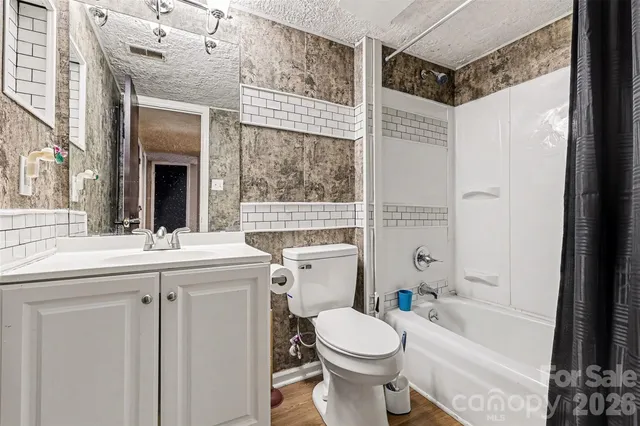 $243,500 | 6102 Honeysuckle Lane, Charlotte, NC 28212