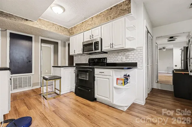 $243,500 | 6102 Honeysuckle Lane, Charlotte, NC 28212