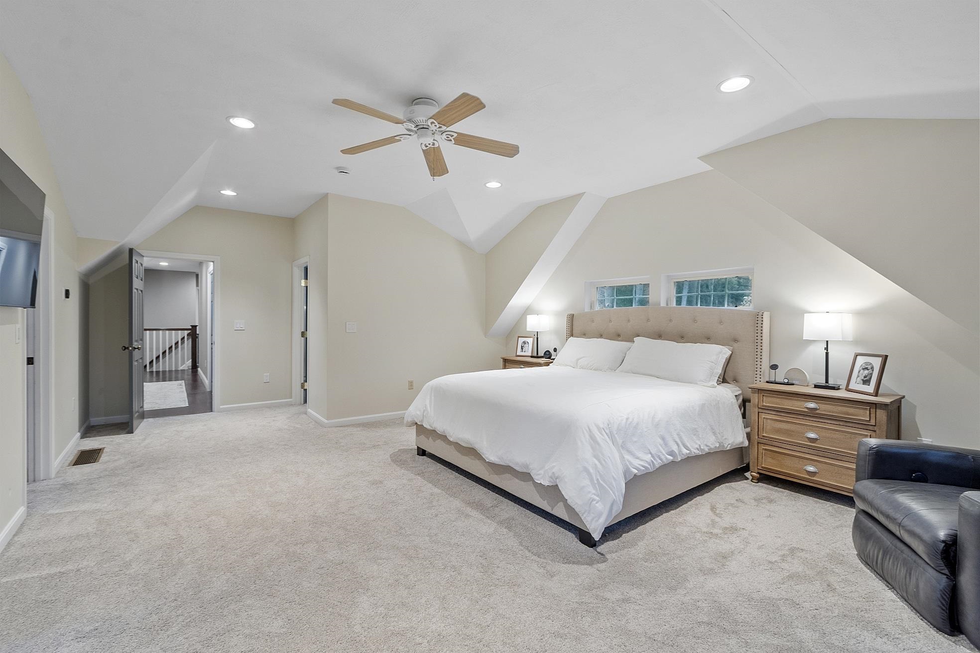 3 Independence Drive Merrimack, NH 03054 - Photo 25 of 59