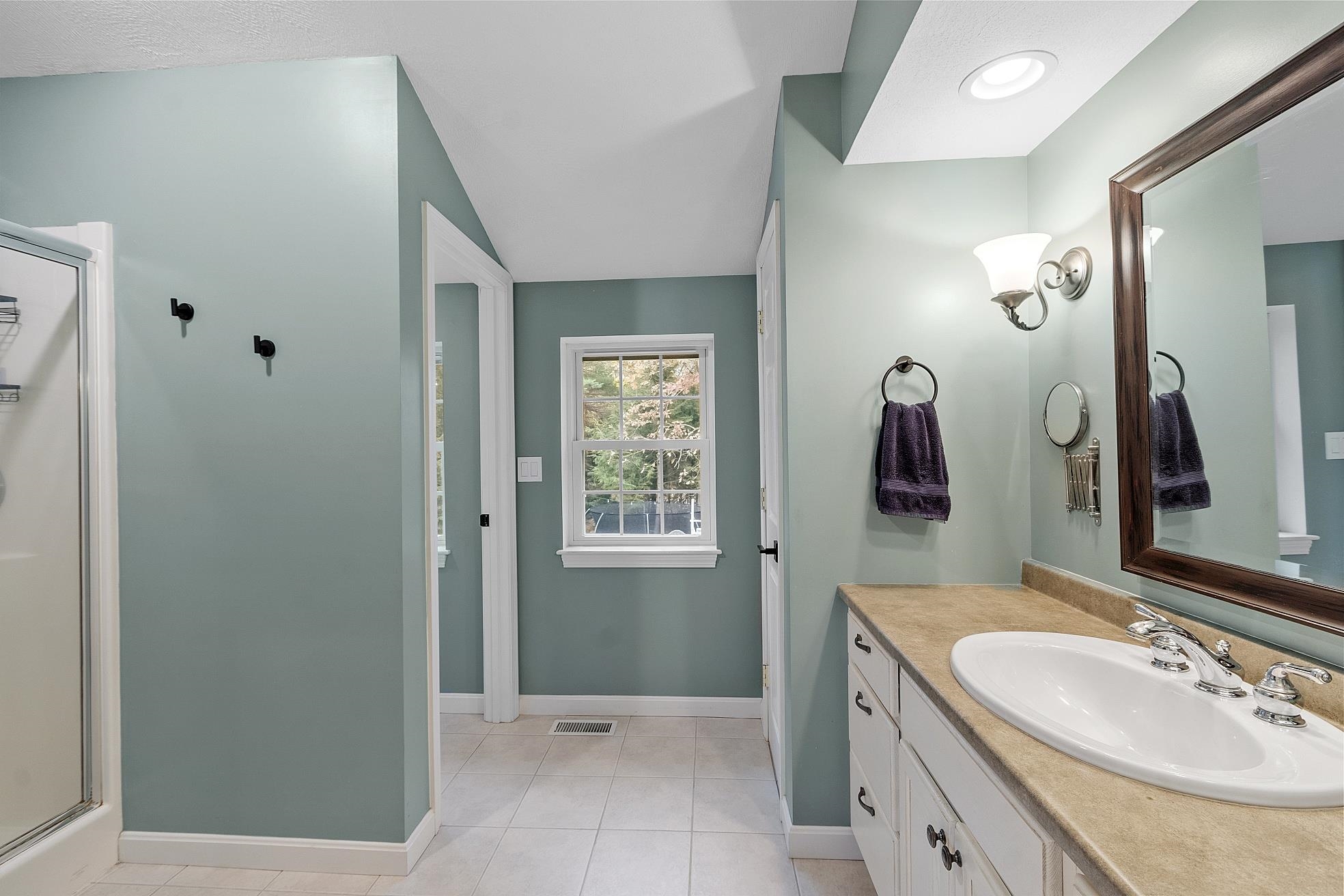 3 Independence Drive Merrimack, NH 03054 - Photo 32 of 59