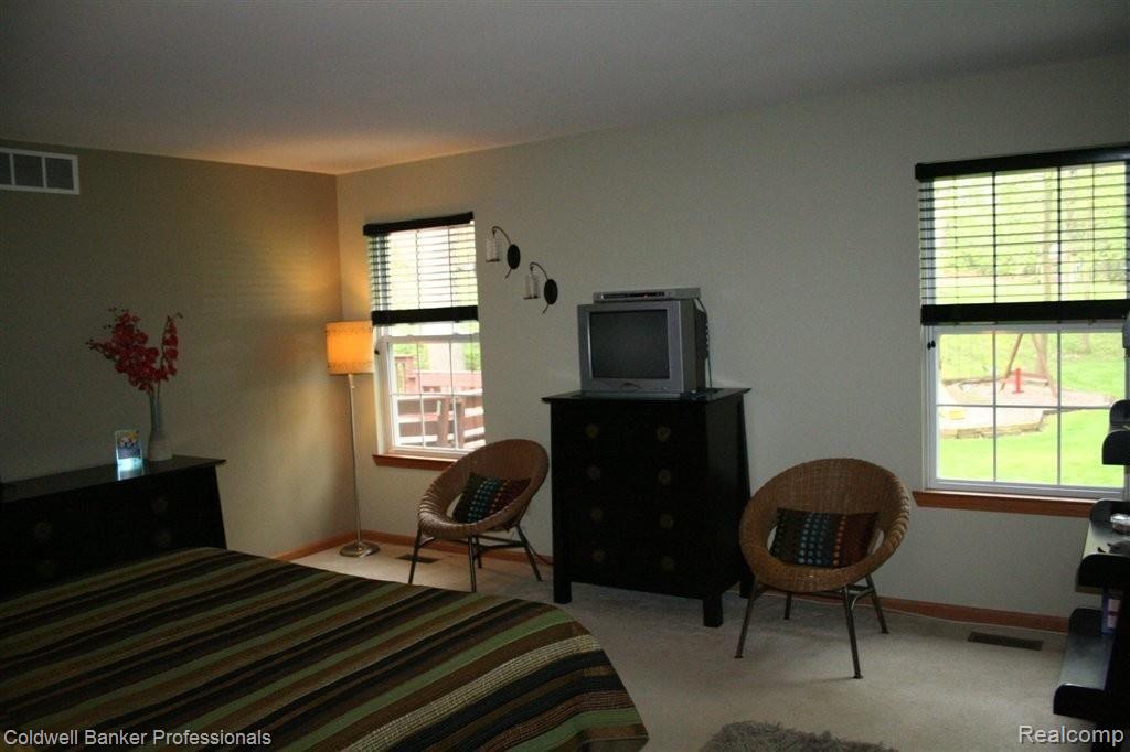 11168 Whispering Ridge Trail Fenton, MI 48430 - Photo 5 of 24 Master Suite