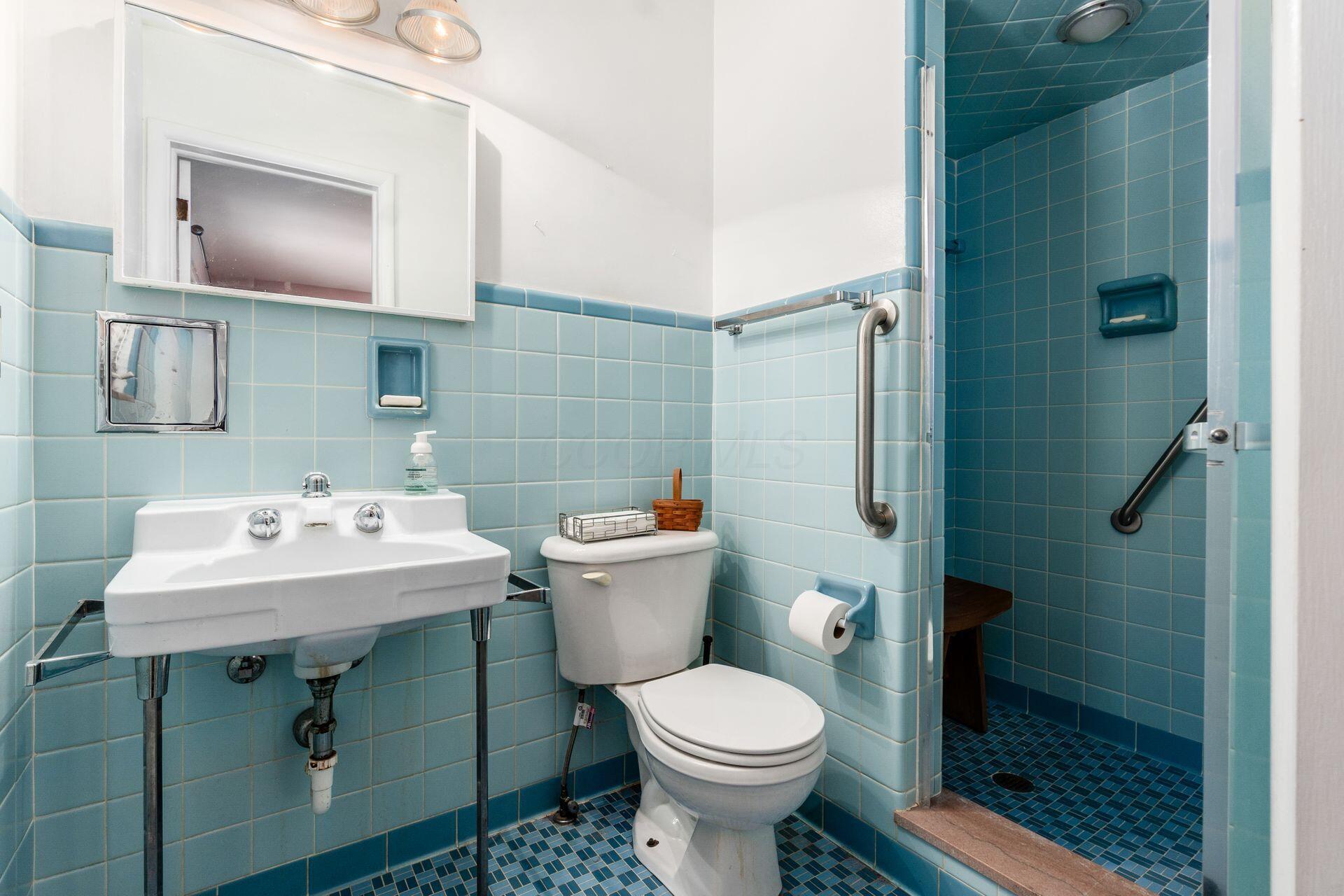 3959 Woodbridge Road Columbus, OH 43220 - Photo 28 of 45 011_4cb_i 3935 Woodbridge 023