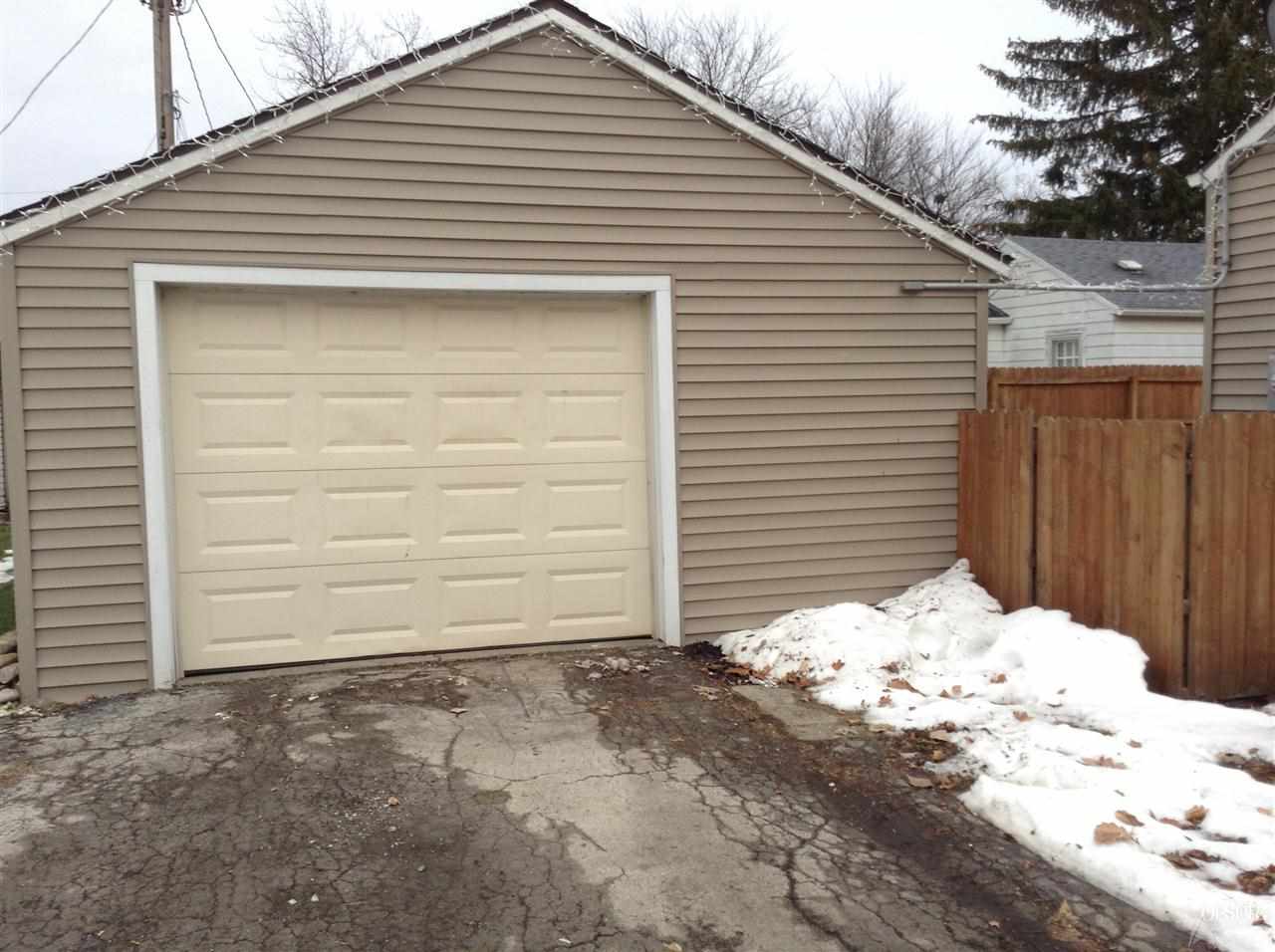 1053 Winchester Street Decatur, IN 46733 - Photo 4 of 18
