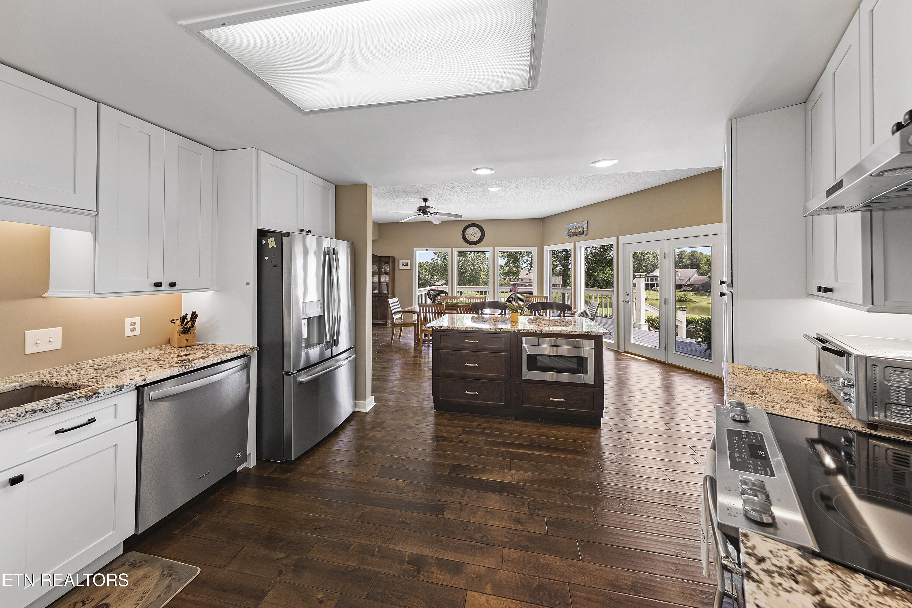 208 Baltusrol Road Knoxville, TN 37934 - Photo 11 of 38 Spacious Kitchen Open to Living