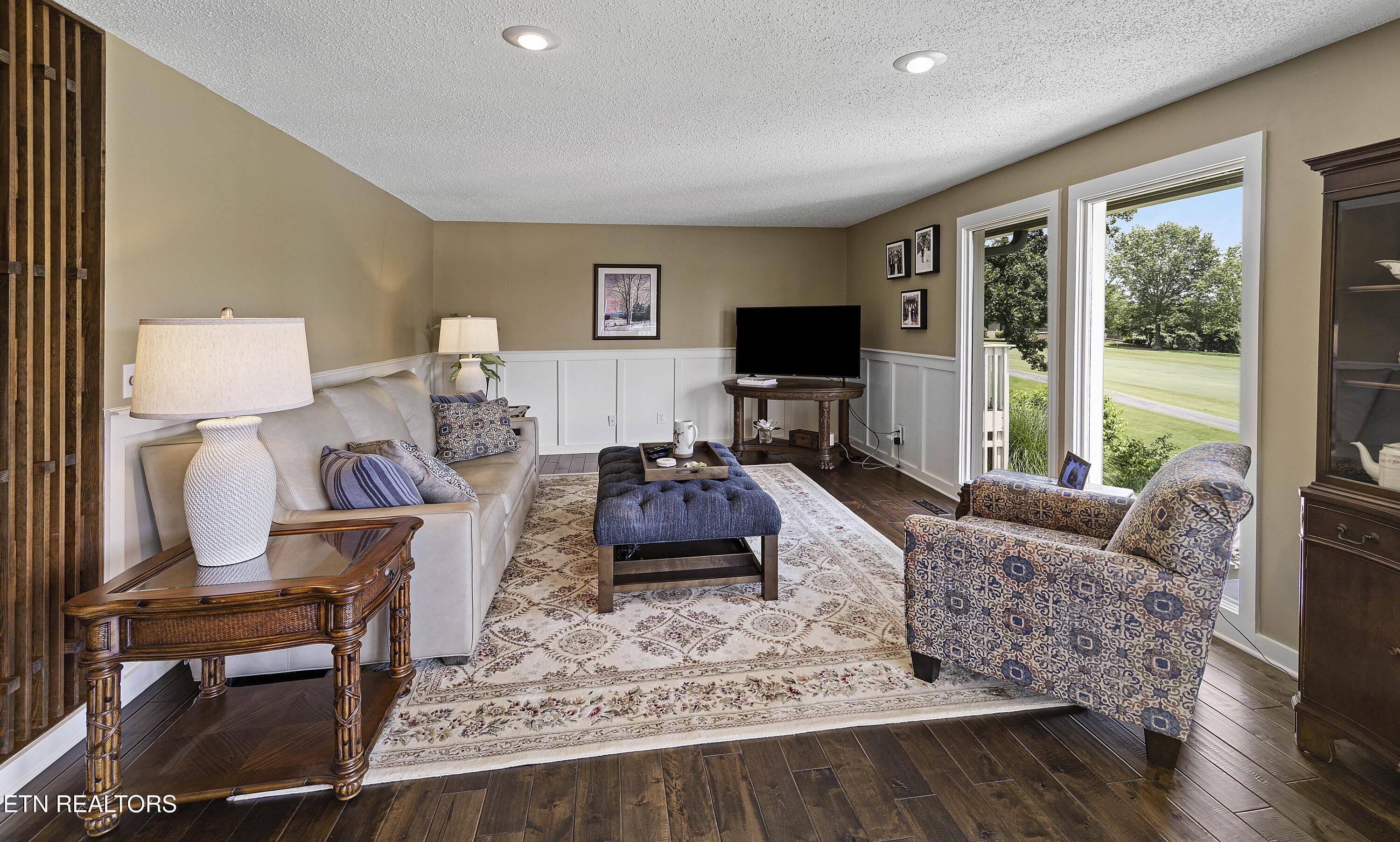 208 Baltusrol Road Knoxville, TN 37934 - Photo 6 of 38 Serene Living Room
