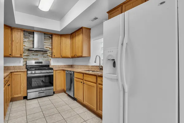 $698,900 | 665-667 Vine Court, Ann Arbor, MI 48103