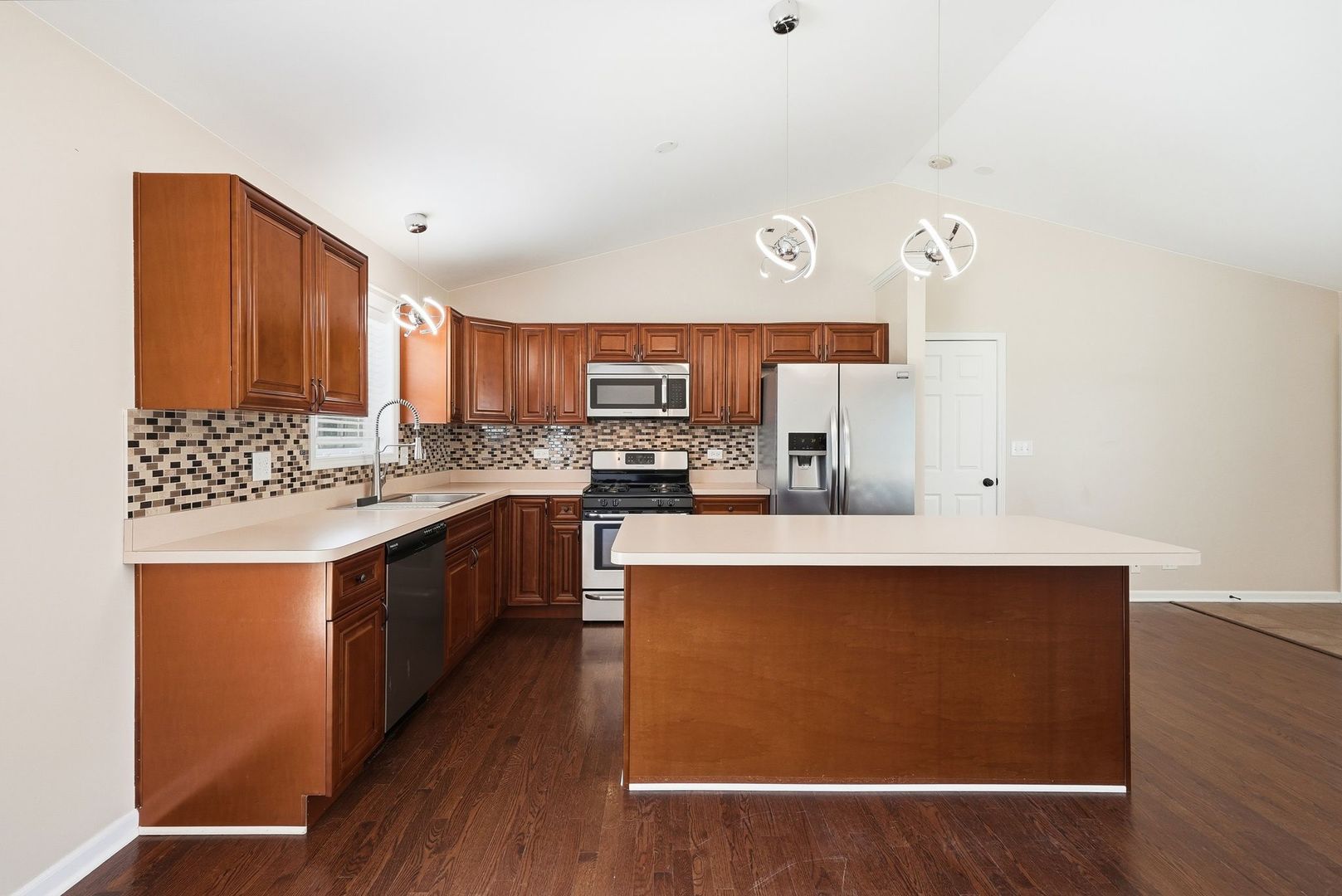 2420 Von Esch Road Joliet, IL 60431 - Photo 11 of 33