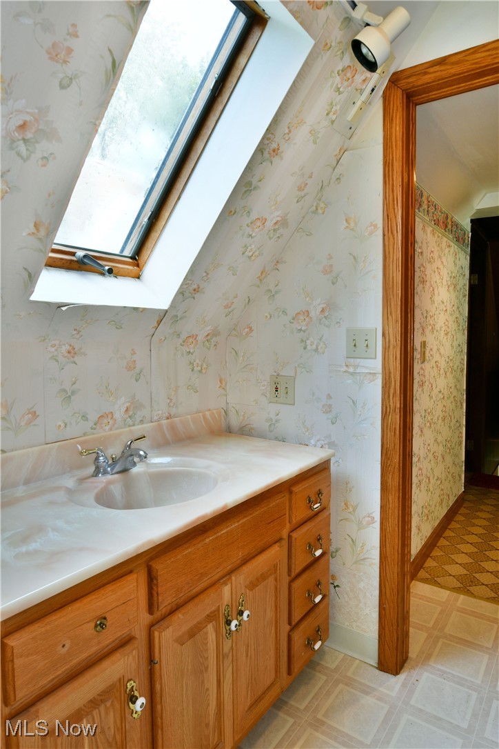7975 Milligan East Road Kinsman, OH 44428 - Photo 34 of 49 Upstairs half bath