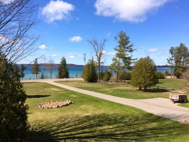 2107 Island View Road Traverse City, MI 49686 - Photo 3 of 36 1798441-2.JPG