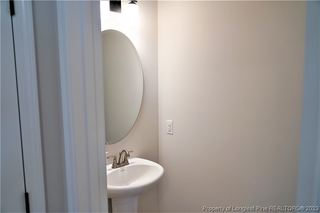 4245 Overhills Road Spring Lake, NC 28390 - Photo 9 of 22 Gallery Image 9