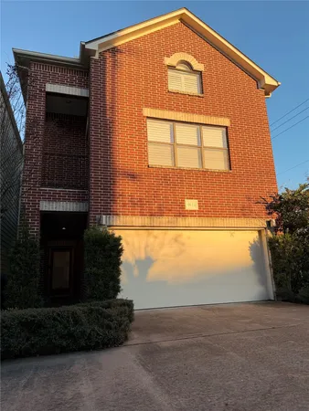 $3,100 | 9833 Marlink, Houston, TX 77025