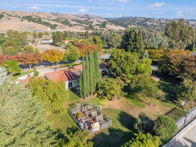 $2,040,000 | 17235 Hill Road, Morgan Hill, CA 95037