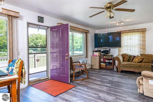 3175 Strand Road Muskegon, MI 49445 - Photo 14 of 58 Main Entry Area