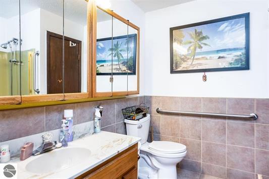 3175 Strand Road Muskegon, MI 49445 - Photo 16 of 58 Full Bath