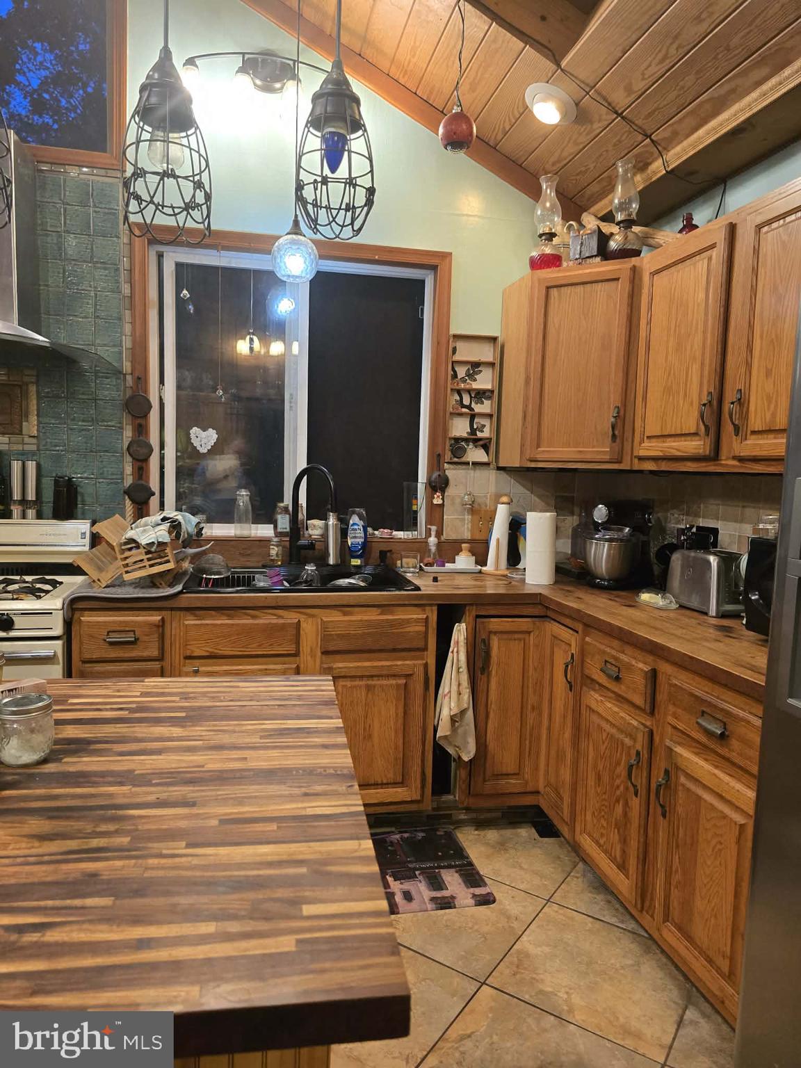 446 Spring Drive Stanardsville, VA 22973 - Photo 6 of 46