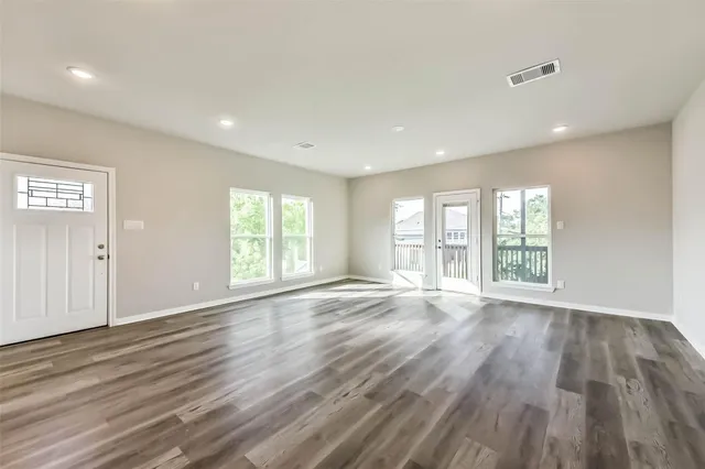 $325,000 | 3420 Sunrise Drive, Shoreacres, TX 77571