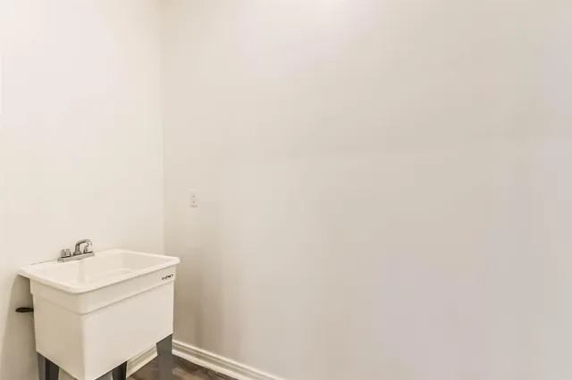 $325,000 | 3420 Sunrise Drive, Shoreacres, TX 77571