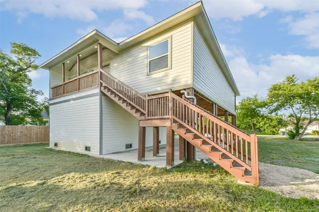 $325,000 | 3420 Sunrise Drive, Shoreacres, TX 77571