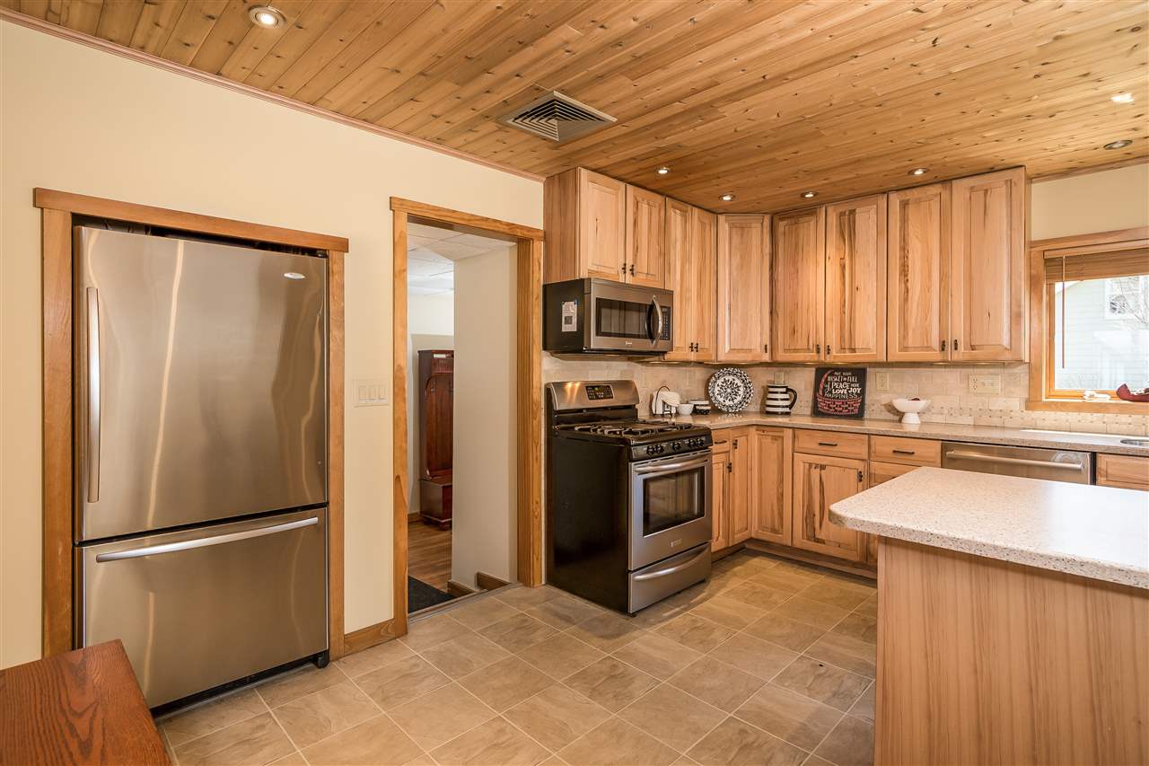 61 Harris Shore Road Gilford, NH 03249 - Photo 8 of 40