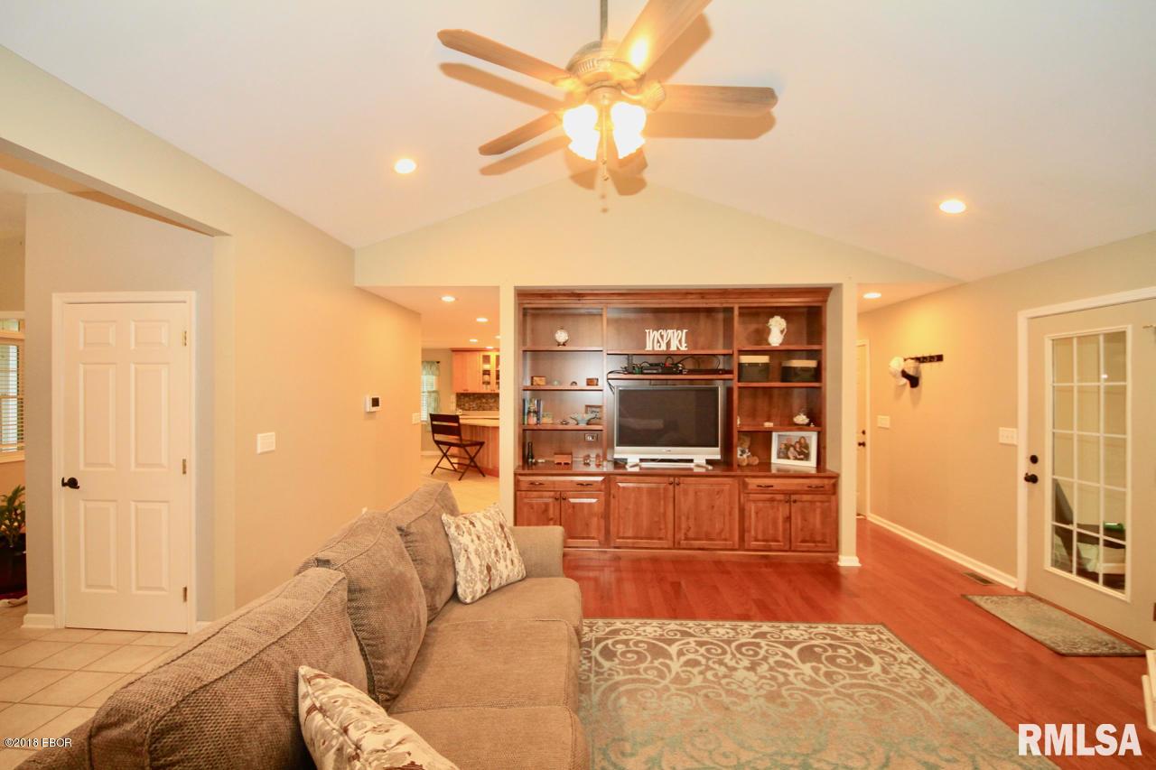 2050 North Reed Station Road Carbondale, IL 62901 - Photo 18 of 43