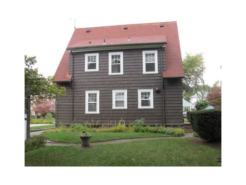 122 Lyndon Road Cranston, RI 02905 - Photo 18 of 20 Exterior Back.