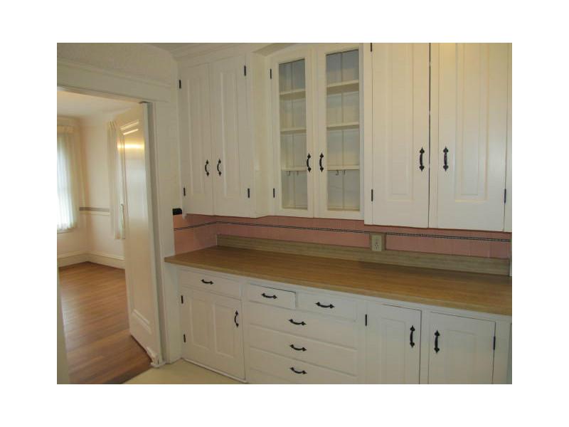 122 Lyndon Road Cranston, RI 02905 - Photo 5 of 20 Kitchen.