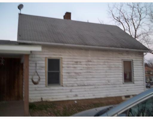 4110 Station Road New Castle, PA 16101 - Photo 1 of 4 Exterior Front.