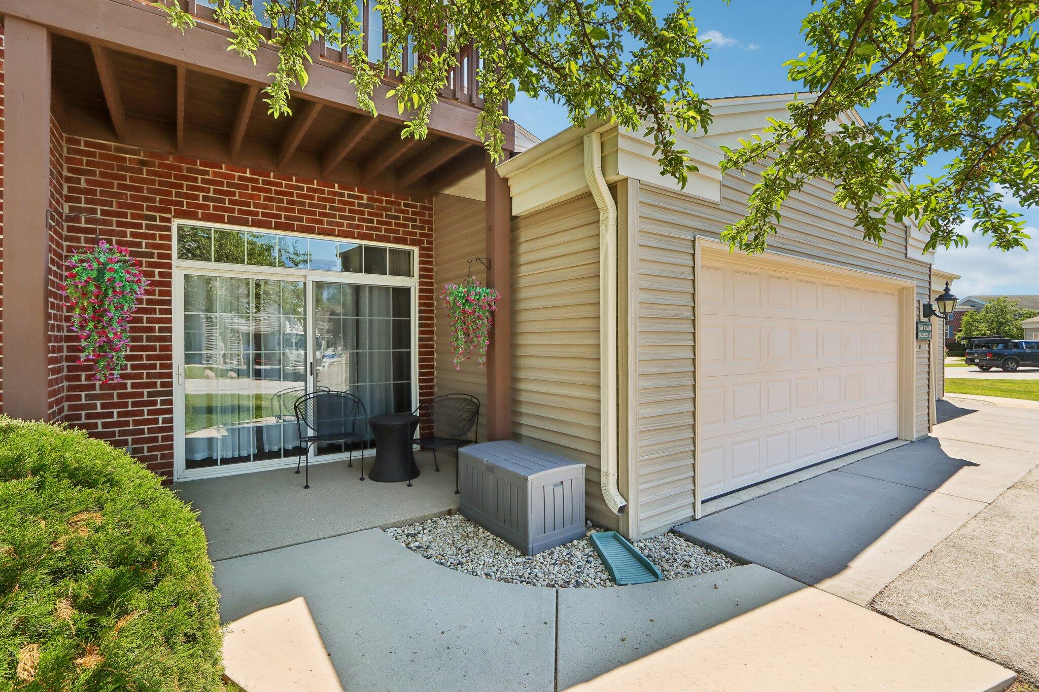 N16-w26539 Tall Reeds Lane, Unit A Pewaukee, WI 53072 - Photo 2 of 32 Welcome Home!