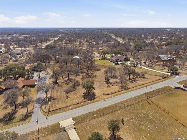 $130,000 | 182 County Road 6868 East, Natalia, TX 78059