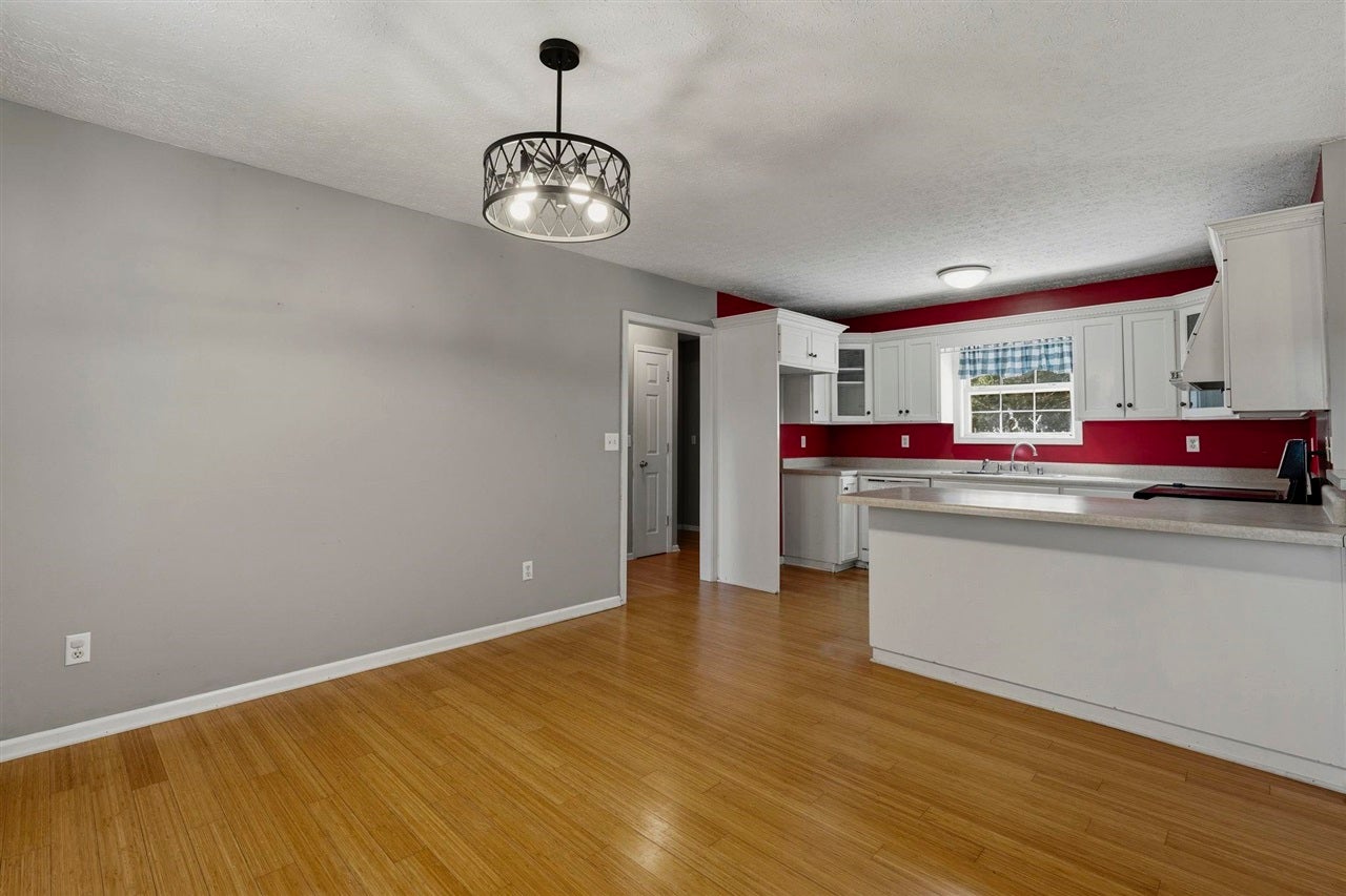 313 New Cut Road Bowling Green, KY 42103 - Photo 8 of 26 Gallery Image 8