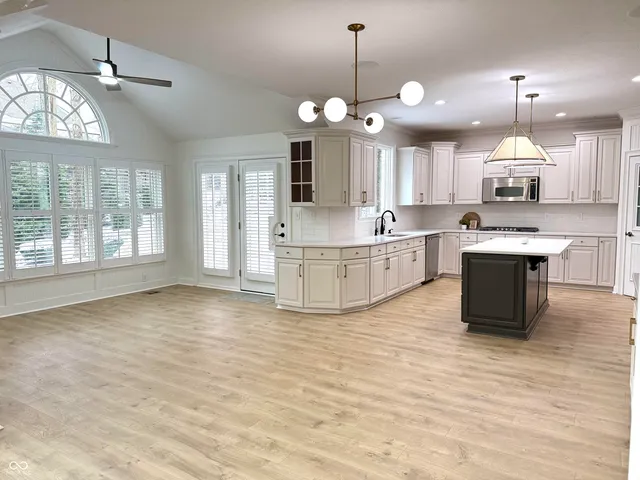 $995,000 | 13617 Creekridge Lane, Fishers, IN 46055