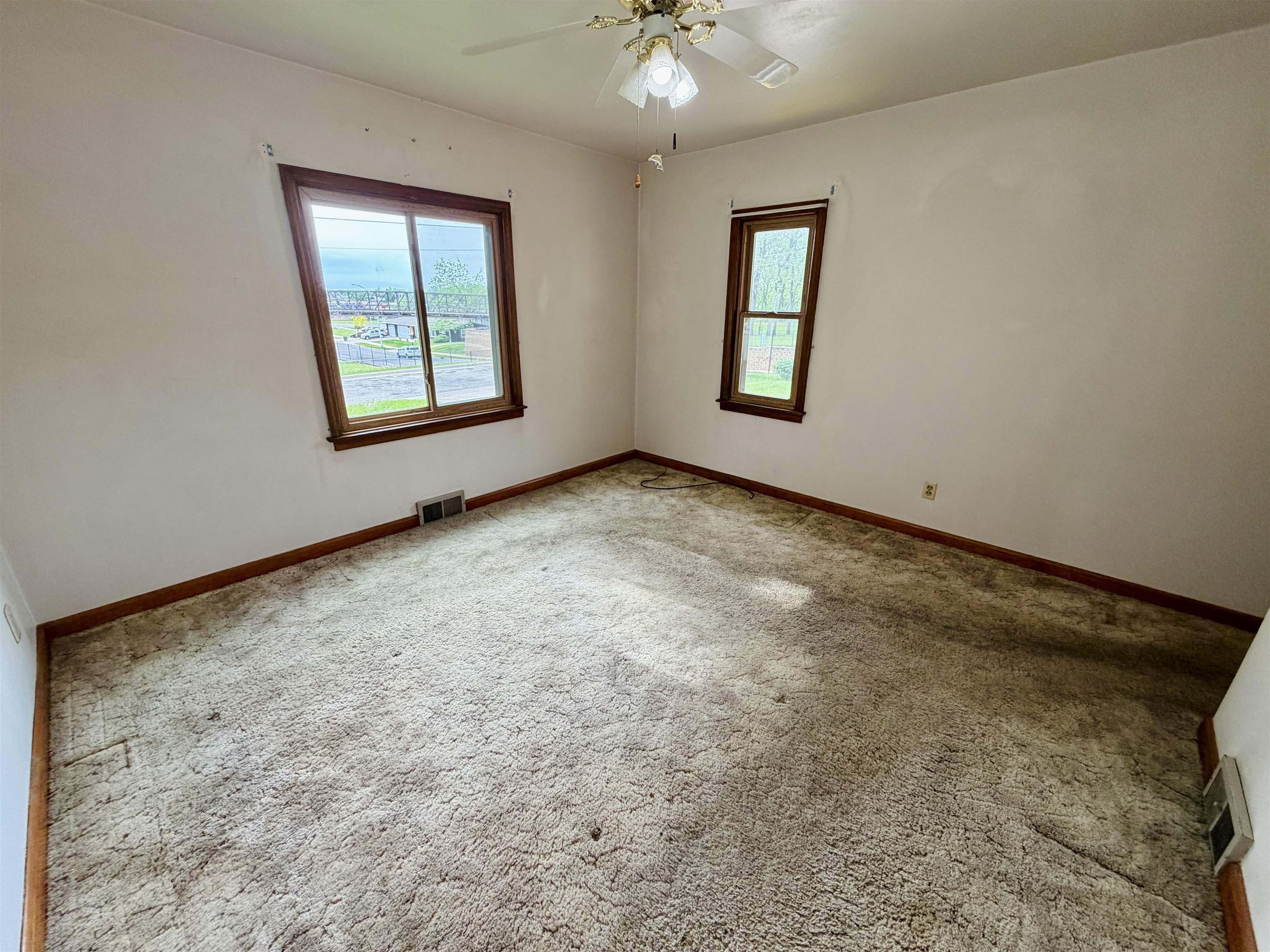 820 9th Avenue Monroe, WI 53566 - Photo 23 of 33