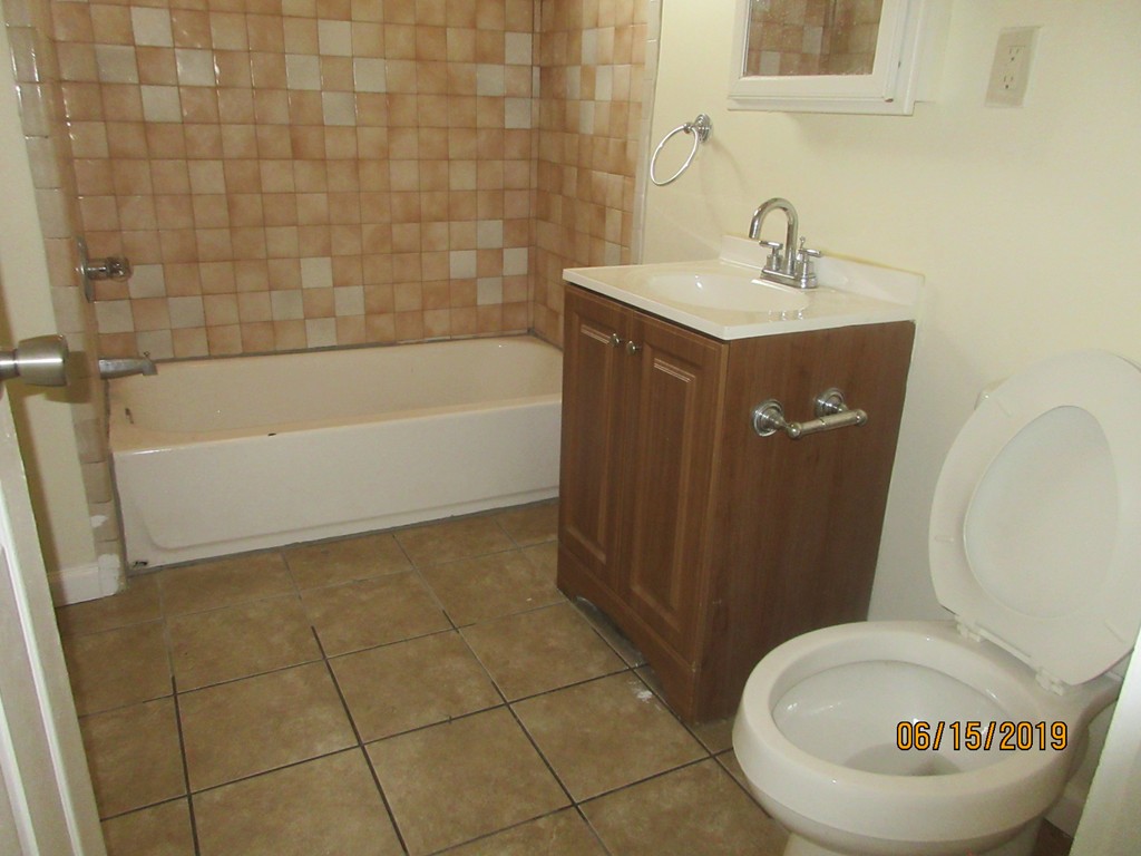 49 Montrose Street Springfield, MA 01109 - Photo 4 of 14 Gallery Image 4