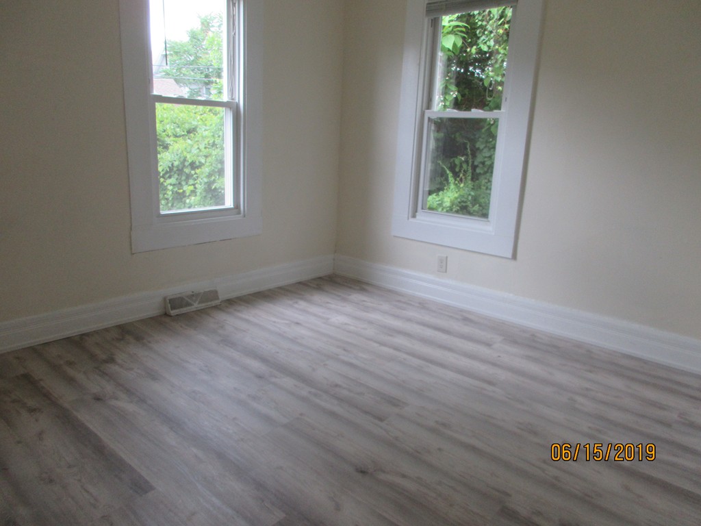 49 Montrose Street Springfield, MA 01109 - Photo 5 of 14 Gallery Image 5
