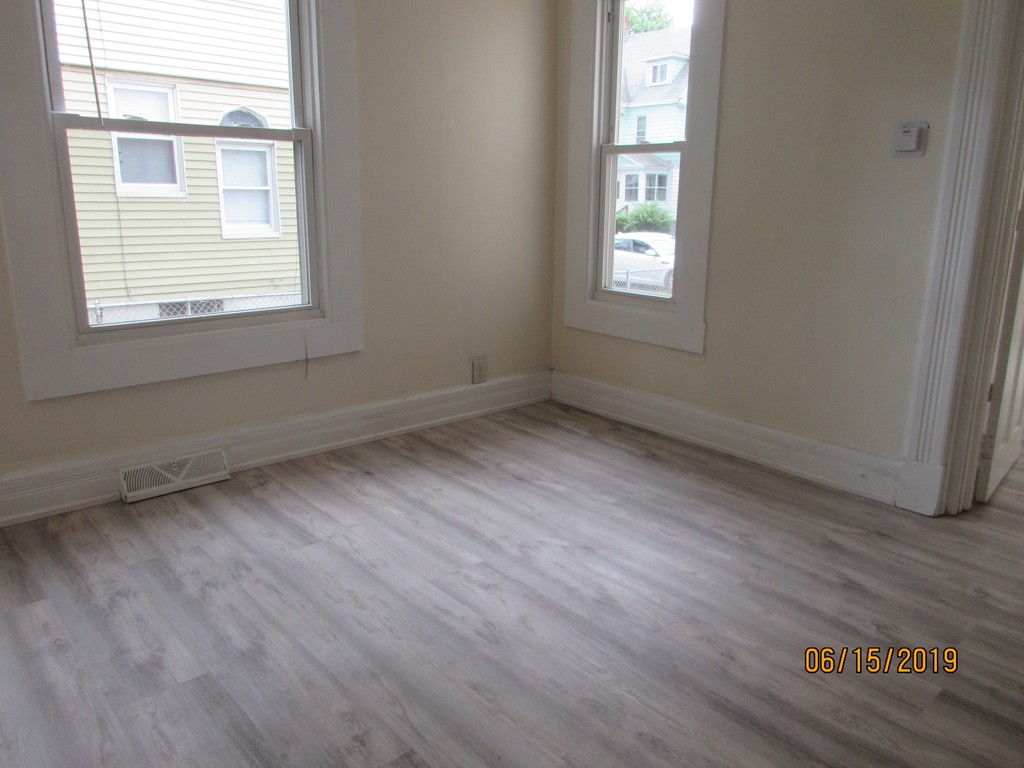 49 Montrose Street Springfield, MA 01109 - Photo 7 of 14 Gallery Image 7