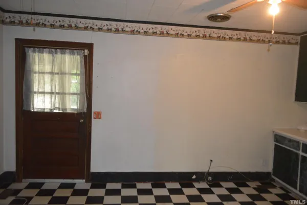 a view of a storage & utility room