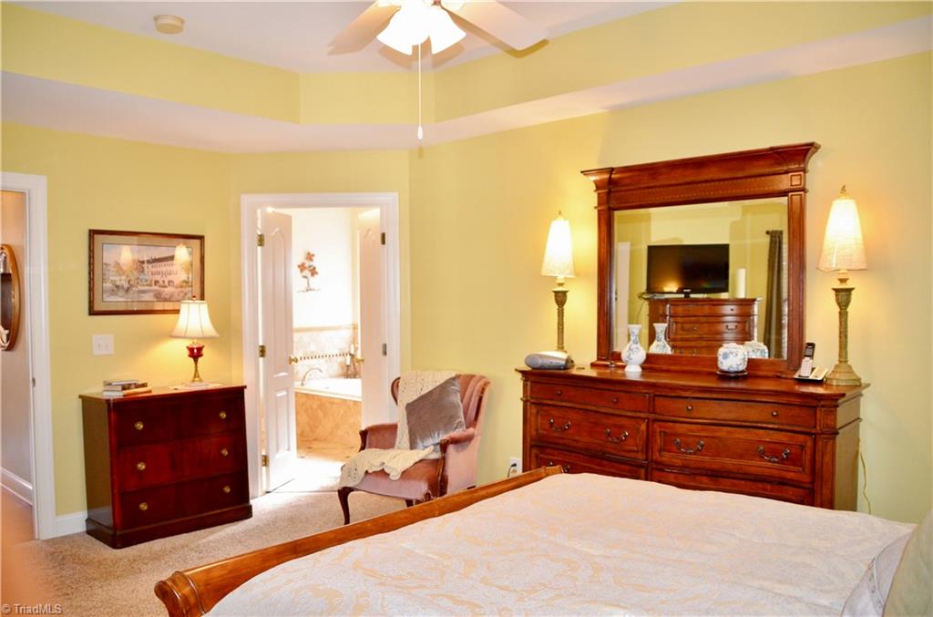2704 Lunsford Road Summerfield, NC 27358 - Photo 14 of 30 Gallery Image 14