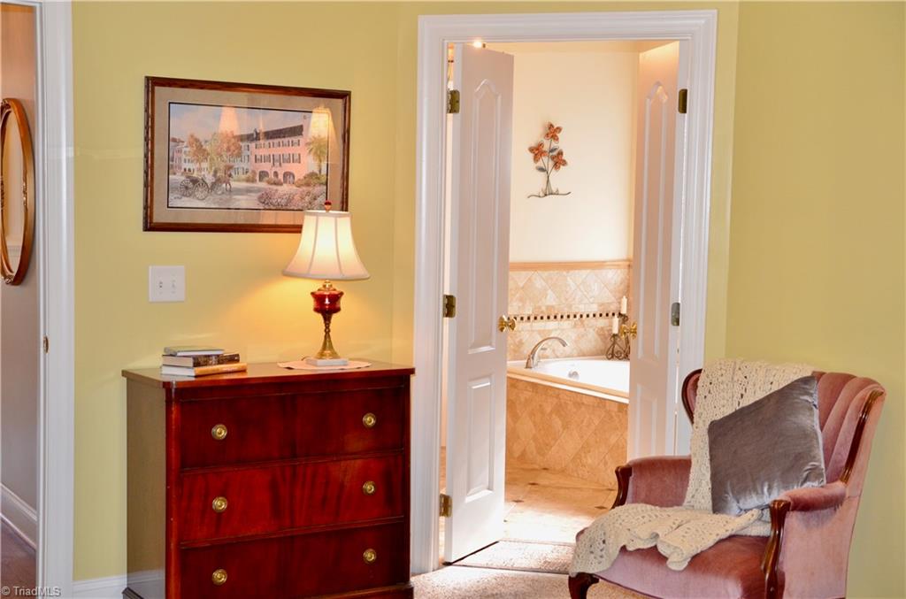 2704 Lunsford Road Summerfield, NC 27358 - Photo 15 of 30 Gallery Image 15