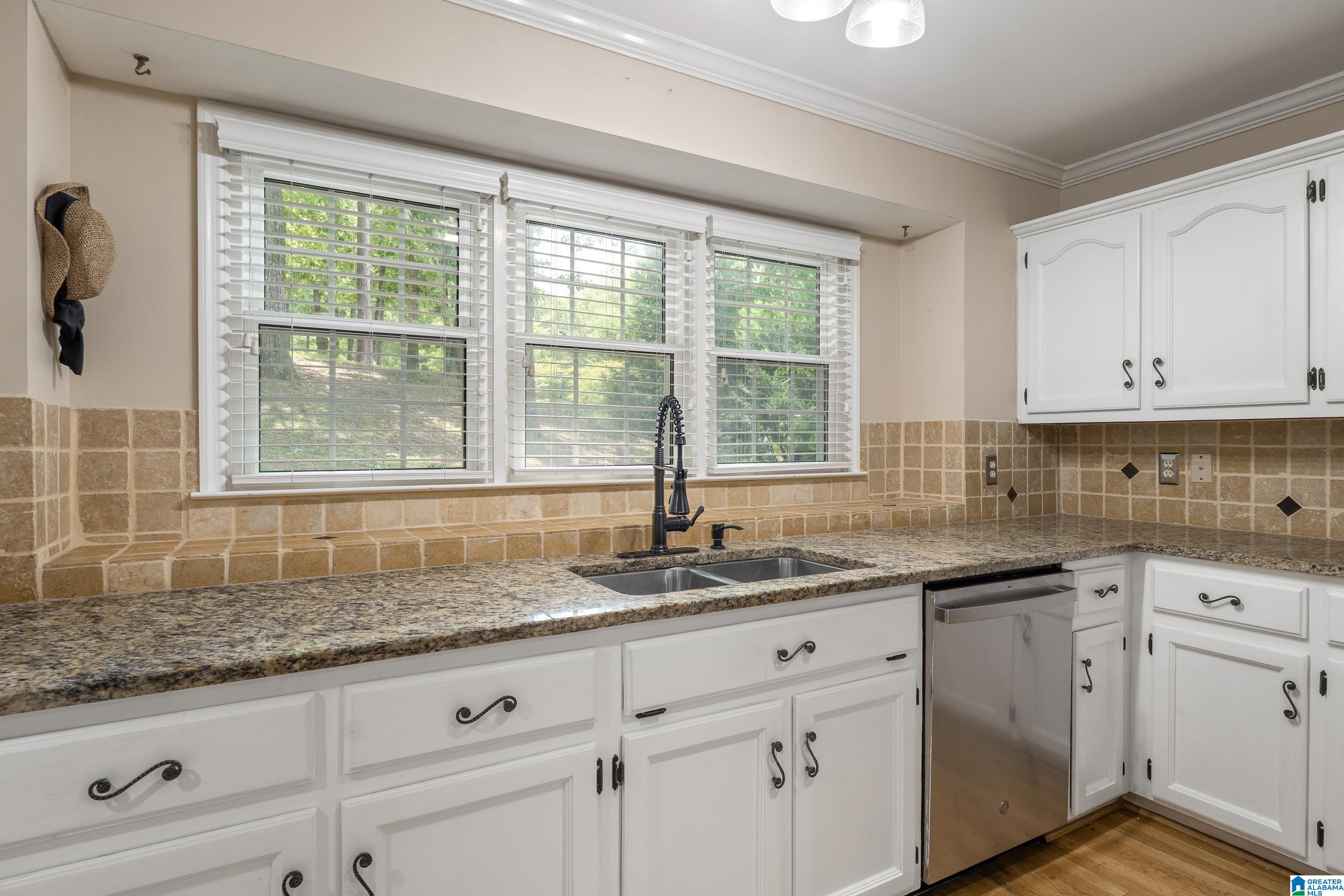1395 Eden Ridge Circle Hoover, AL 35244 - Photo 19 of 54 Gallery Image 19