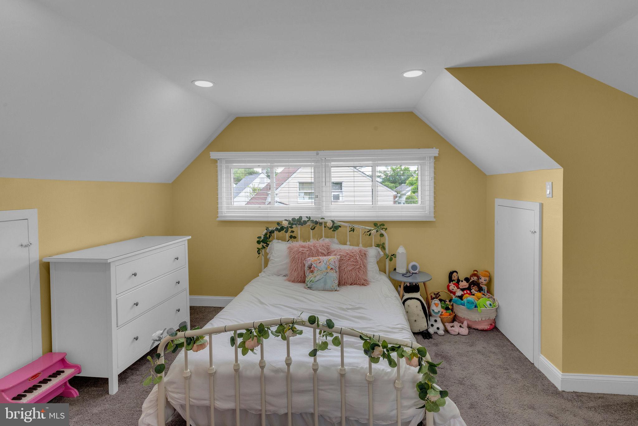 15 Wildflower Road Levittown, PA 19057 - Photo 19 of 25 Gallery Image 19