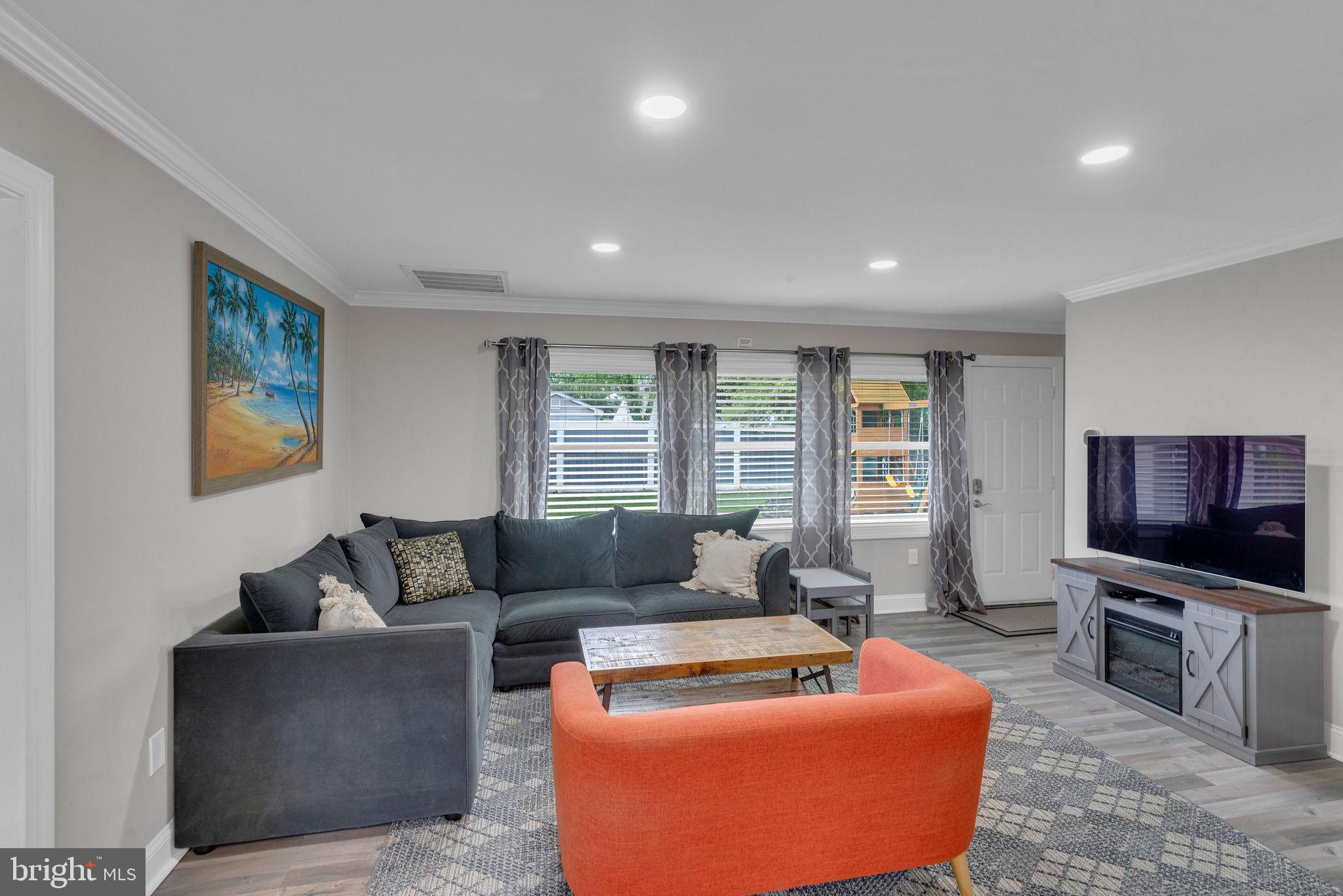 15 Wildflower Road Levittown, PA 19057 - Photo 6 of 25 Gallery Image 6