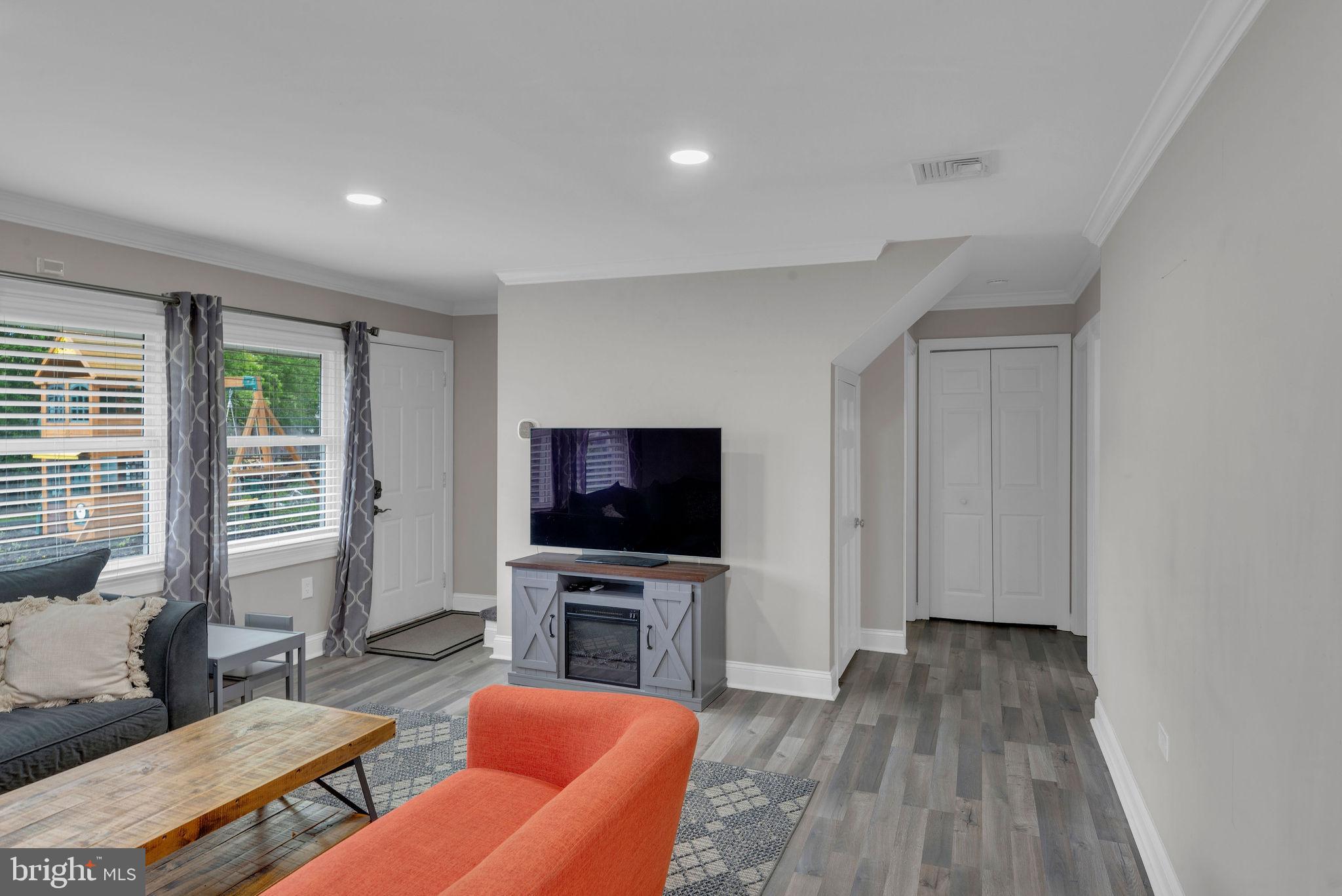 15 Wildflower Road Levittown, PA 19057 - Photo 8 of 25 Gallery Image 8
