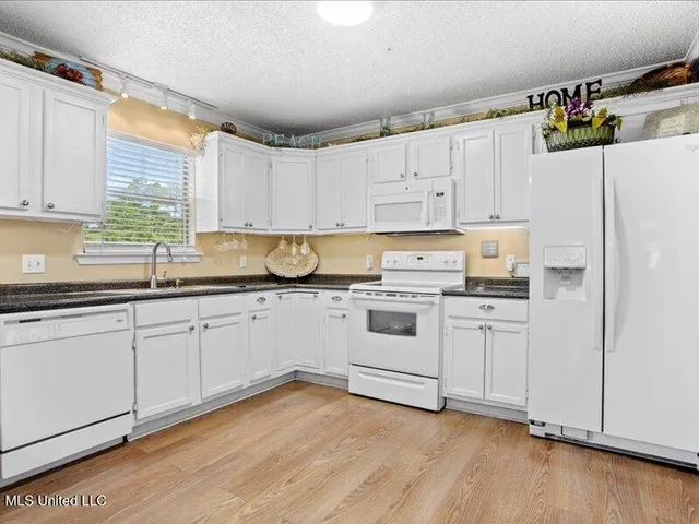 $489,900 | 6079 Kiowa Street, Kiln, MS 39556