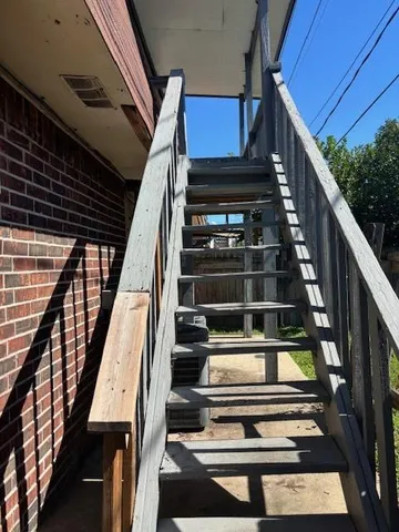 $1,350 | 2904 Monterey Court South, Unit A, Gretna, LA 70056