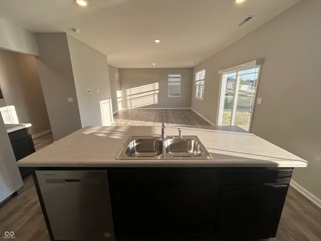 $2,295 | 748 Van Buren Street, Greenfield, IN 46140